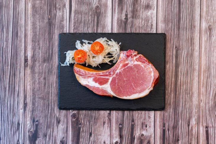 Kasseler Kottelet geschnitten